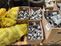 Partij diverse ventilatiepijpen, bochten en koppelstukken - afbeelding 5 van  13
