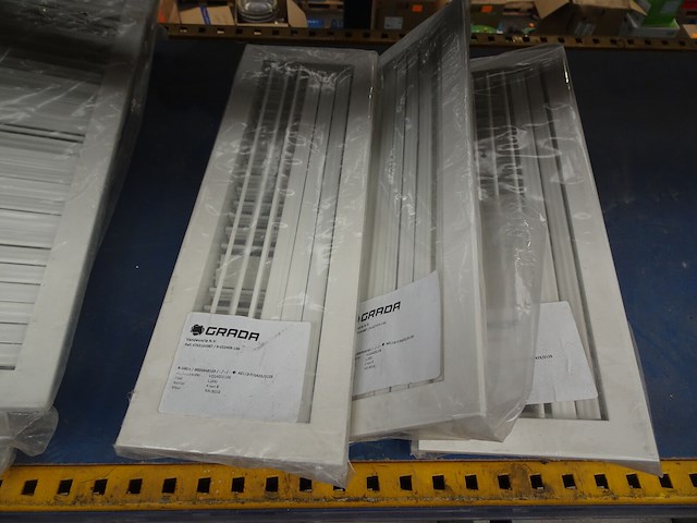 Partij diverse ventilatieroosters - afbeelding 2 van  6