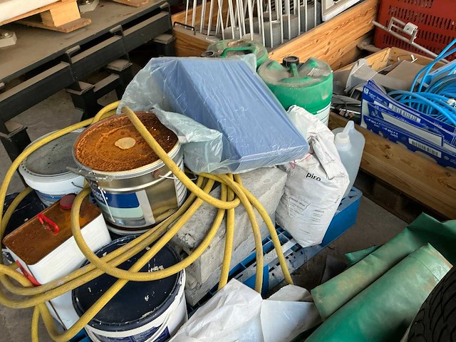 Partij diverse verf - afbeelding 9 van  9