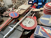 Partij diverse verkeersborden - afbeelding 3 van  7