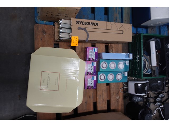 Partij diverse verlichting - afbeelding 1 van  5