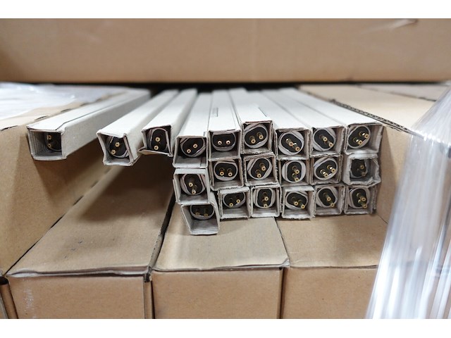Partij diverse verlichtingsarmatuur lts + 41x lamp osram t5 54w/830 - afbeelding 8 van  21