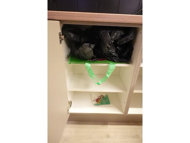 Partij diverse verpakking en decoratie - afbeelding 43 van  51