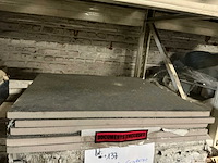 Partij diverse vloertegels - afbeelding 1 van  5