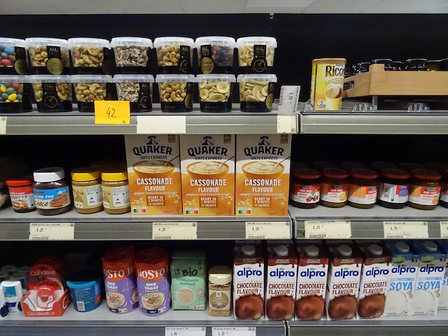 Partij diverse voeding/koffie/garnituur - afbeelding 8 van  10