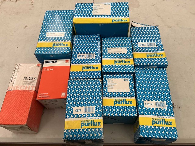 Partij diverse waaronder,auto brandstoffilters - afbeelding 1 van  1