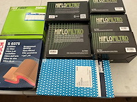 Partij diverse waaronder,auto luchtfilters - afbeelding 1 van  1