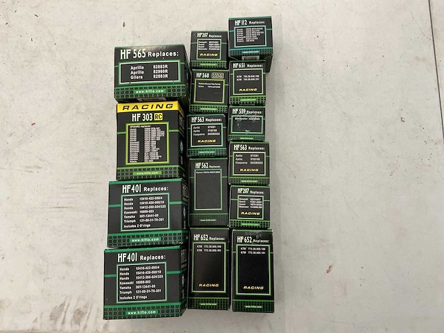 Partij diverse waaronder,moto oliefilters - afbeelding 1 van  1
