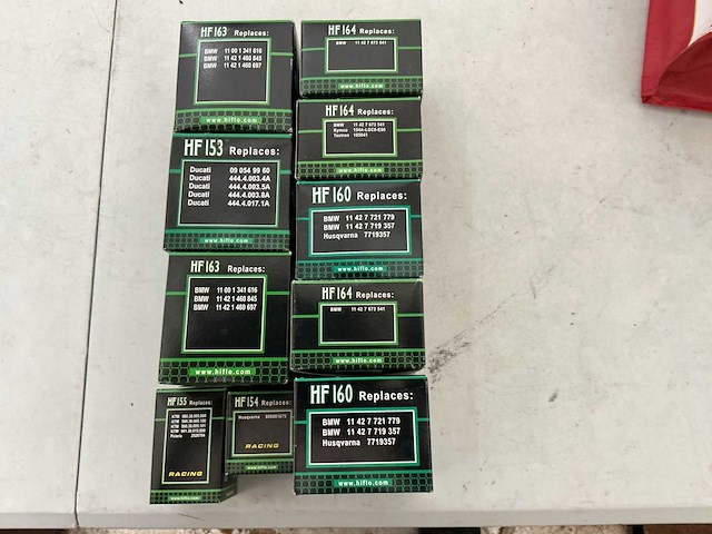 Partij diverse waaronder,moto oliefilters - afbeelding 1 van  1