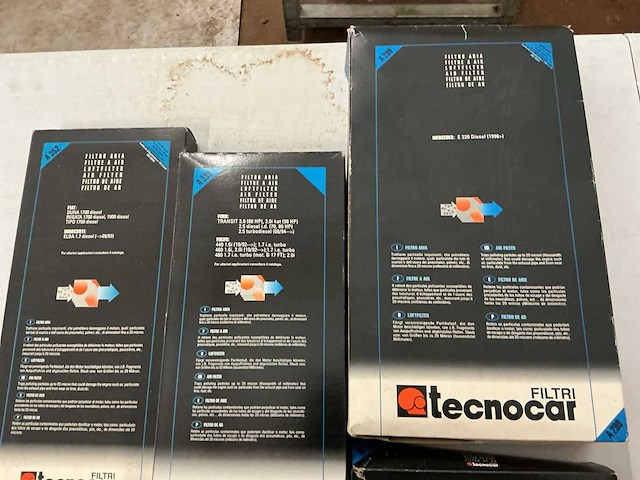 Partij diverse waaronder,oliefilters,aircofilters enz. - afbeelding 1 van  1