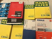 Partij diverse waaronder,oliefilters,aircofilters enz. - afbeelding 1 van  1