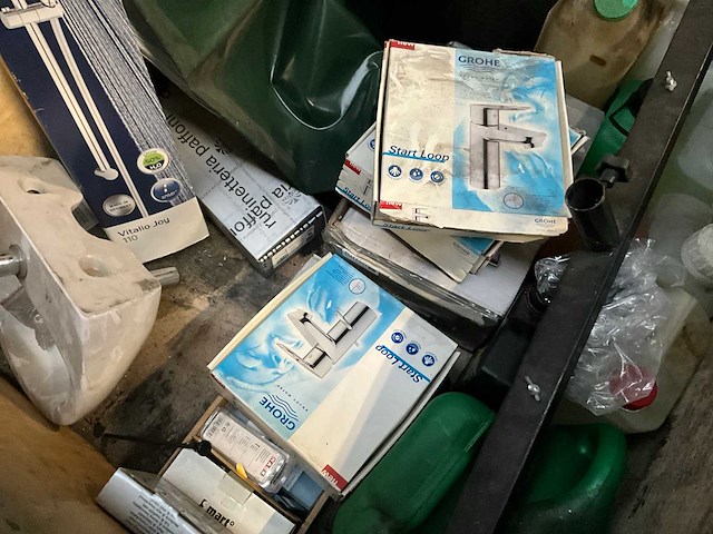 Partij diverse waterkranen en wasbakjes - afbeelding 6 van  7