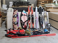Partij diverse watersportmateriaal