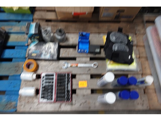 Partij diverse werkgereedschap - afbeelding 1 van  11