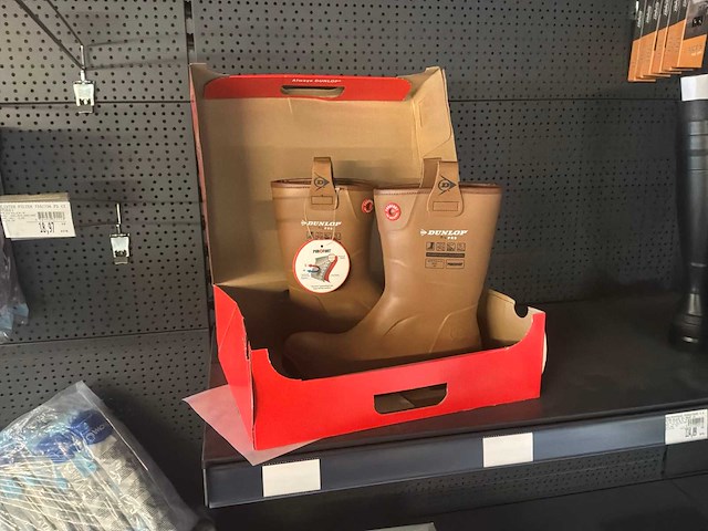 Partij diverse werkhandschoenen, laarzen en lasscherm - afbeelding 13 van  19