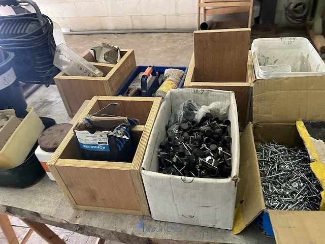 Partij diverse werkplaatsmaterialen - afbeelding 7 van  21
