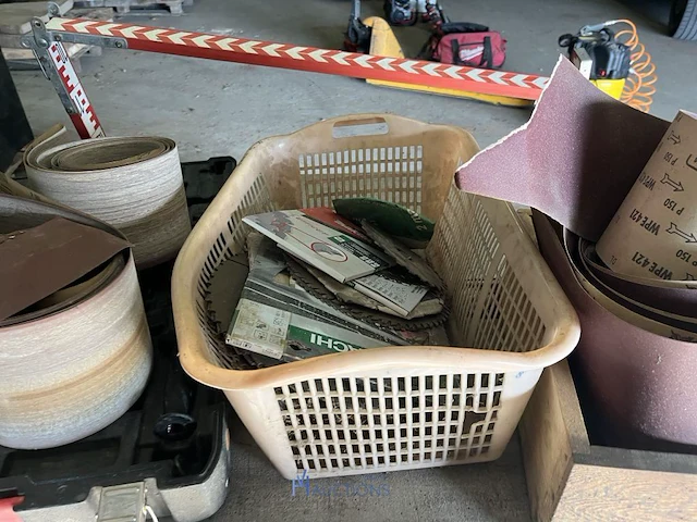 Partij diverse werkplaatsmaterialen - afbeelding 17 van  21