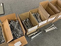 Partij diverse winkelhaken en beugels - afbeelding 6 van  10