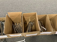 Partij diverse winkelhaken en beugels - afbeelding 7 van  10