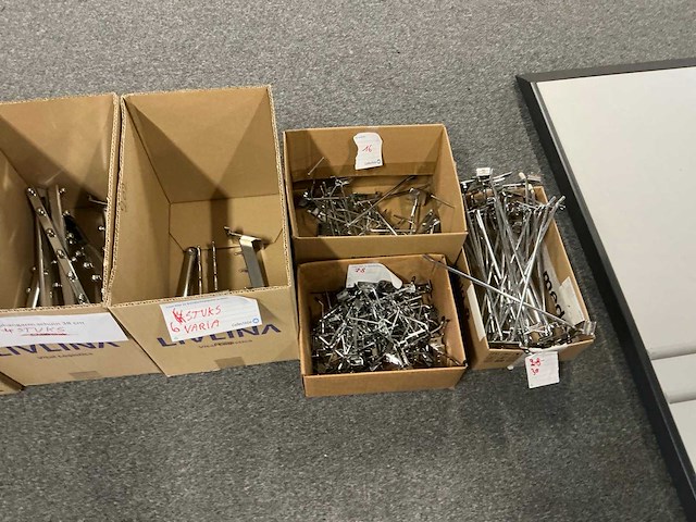 Partij diverse winkelhaken en beugels - afbeelding 8 van  10