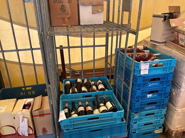 Partij diverse witte en rode wijn - afbeelding 1 van  6