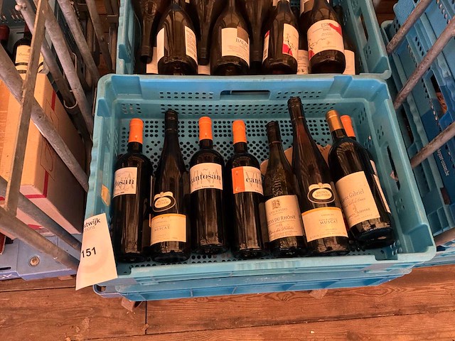 Partij diverse witte en rode wijn - afbeelding 2 van  6