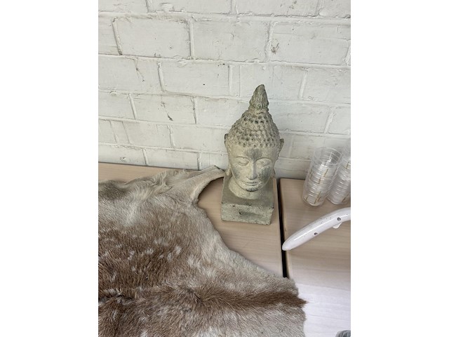 Partij diverse w.o. dierenvel en beeld - afbeelding 3 van  7