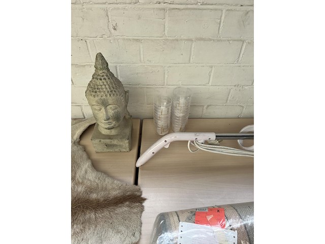 Partij diverse w.o. dierenvel en beeld - afbeelding 4 van  7