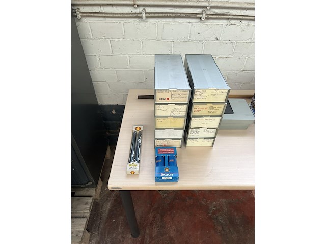 Partij diverse w.o. douchekruk en di's - afbeelding 2 van  4