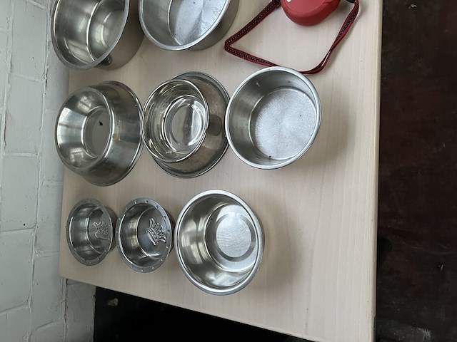 Partij diverse w.o. rvs eetbakjes en pluchen beren - afbeelding 2 van  4