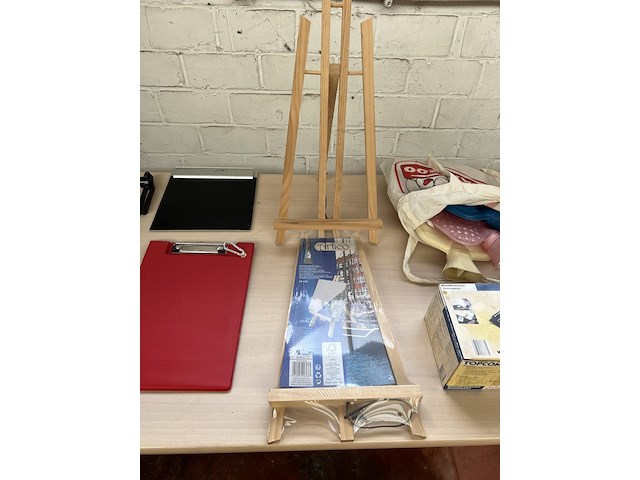 Partij diverse w.o. verrekijker enminiatuurezels - afbeelding 3 van  5