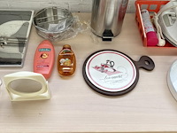 Partij diverse w.o. vuilbakje en strijkijzer - afbeelding 3 van  6