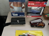 Partij diverse w.o. wandklok en universeel mes - afbeelding 2 van  4