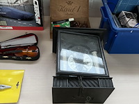 Partij diverse w.o. wandklok en universeel mes - afbeelding 3 van  4