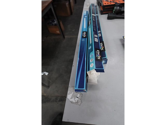 Partij diverse zaklampen - afbeelding 2 van  15