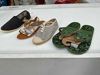 Partij diverse zomerschoenen (ca. 100x) - afbeelding 1 van  3