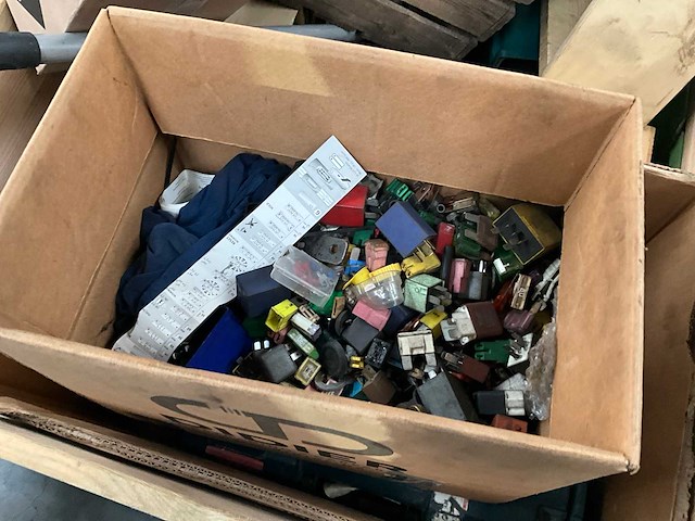 Partij diverse - afbeelding 2 van  4