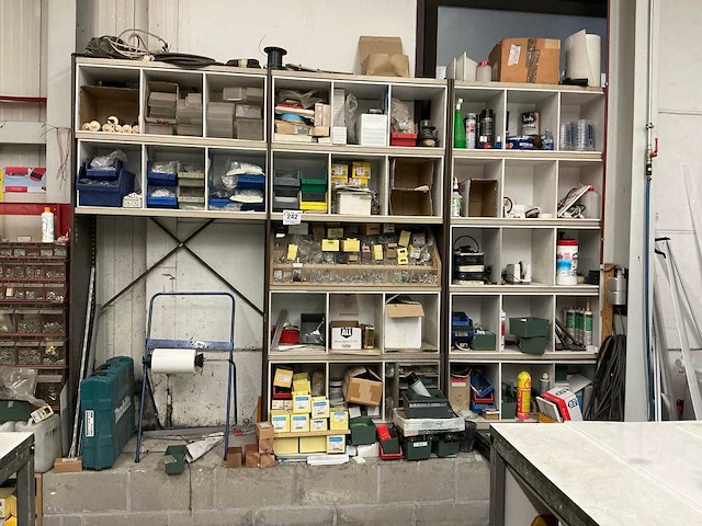 Partij diverse - afbeelding 1 van  25