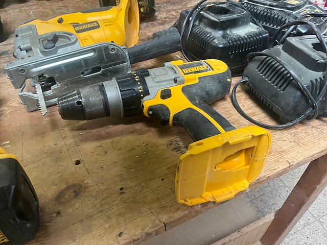 Partij diversen accu dewalt (10x) - afbeelding 8 van  21