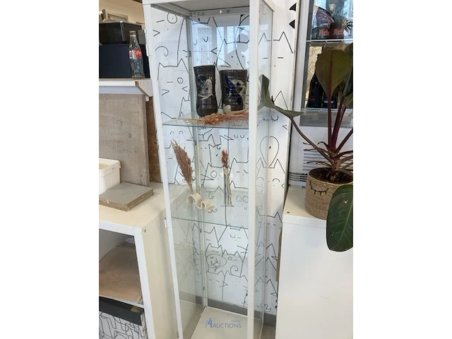 Partij diversen bestaande uit formica wandkast, metalen vuilnisemmer, pvc emmers, 4 formica krukjes, 2 metalen krukjes, dienwagen, enzovoor - afbeelding 6 van  10
