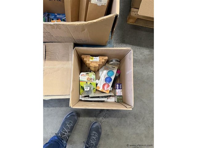 Partij diversen, decoupeer zaagbladen, lampen etc - afbeelding 2 van  7