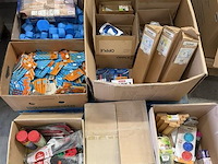 Partij diversen, decoupeer zaagbladen, lampen etc - afbeelding 1 van  7