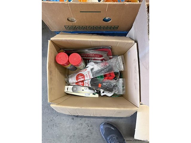 Partij diversen, decoupeer zaagbladen, lampen etc - afbeelding 4 van  7