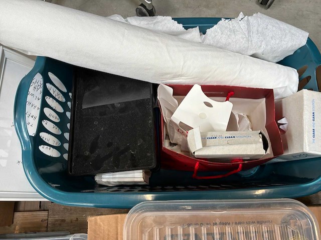 Partij diversen schoonheidssalon - afbeelding 2 van  12