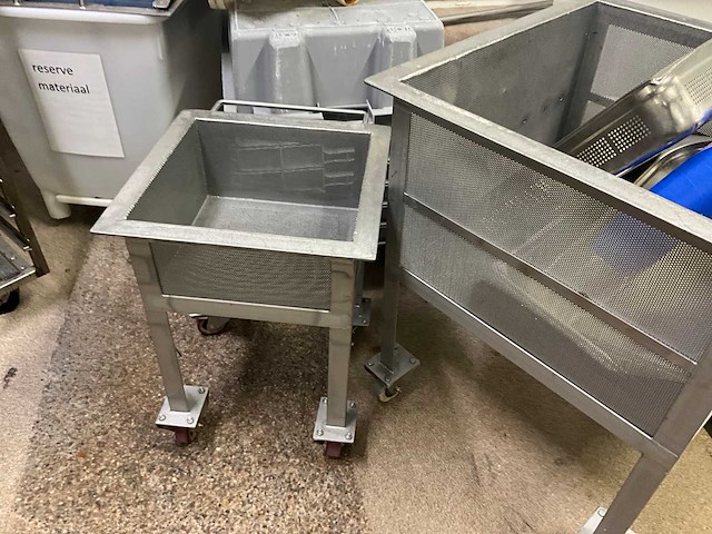 Partij diversen voor reiniging en opbergen - afbeelding 14 van  27