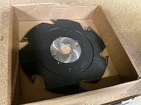 Partij diversen waaronder diverse freeskoppen en toebehoren - afbeelding 4 van  48