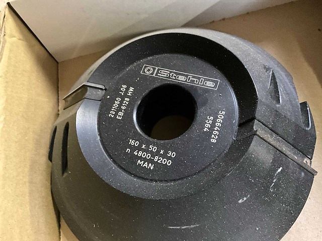 Partij diversen waaronder diverse freeskoppen en toebehoren - afbeelding 6 van  48