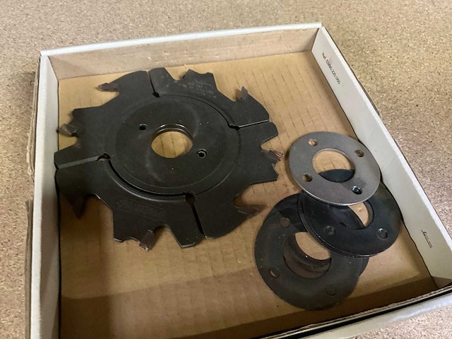 Partij diversen waaronder diverse freeskoppen en toebehoren - afbeelding 14 van  48