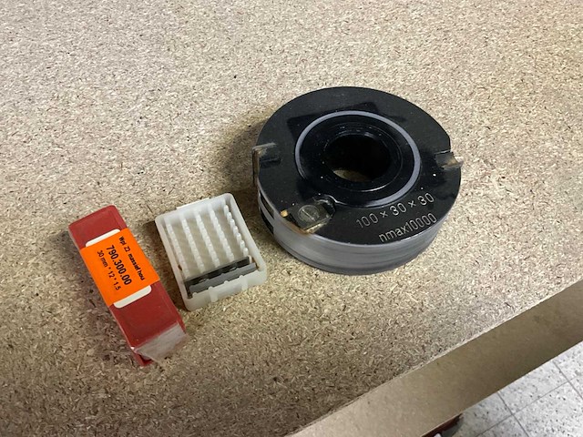 Partij diversen waaronder diverse freeskoppen en toebehoren - afbeelding 22 van  48