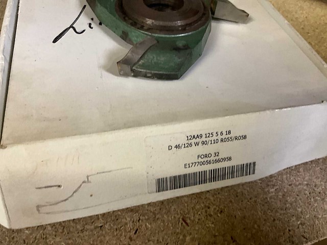 Partij diversen waaronder diverse freeskoppen en toebehoren - afbeelding 47 van  48